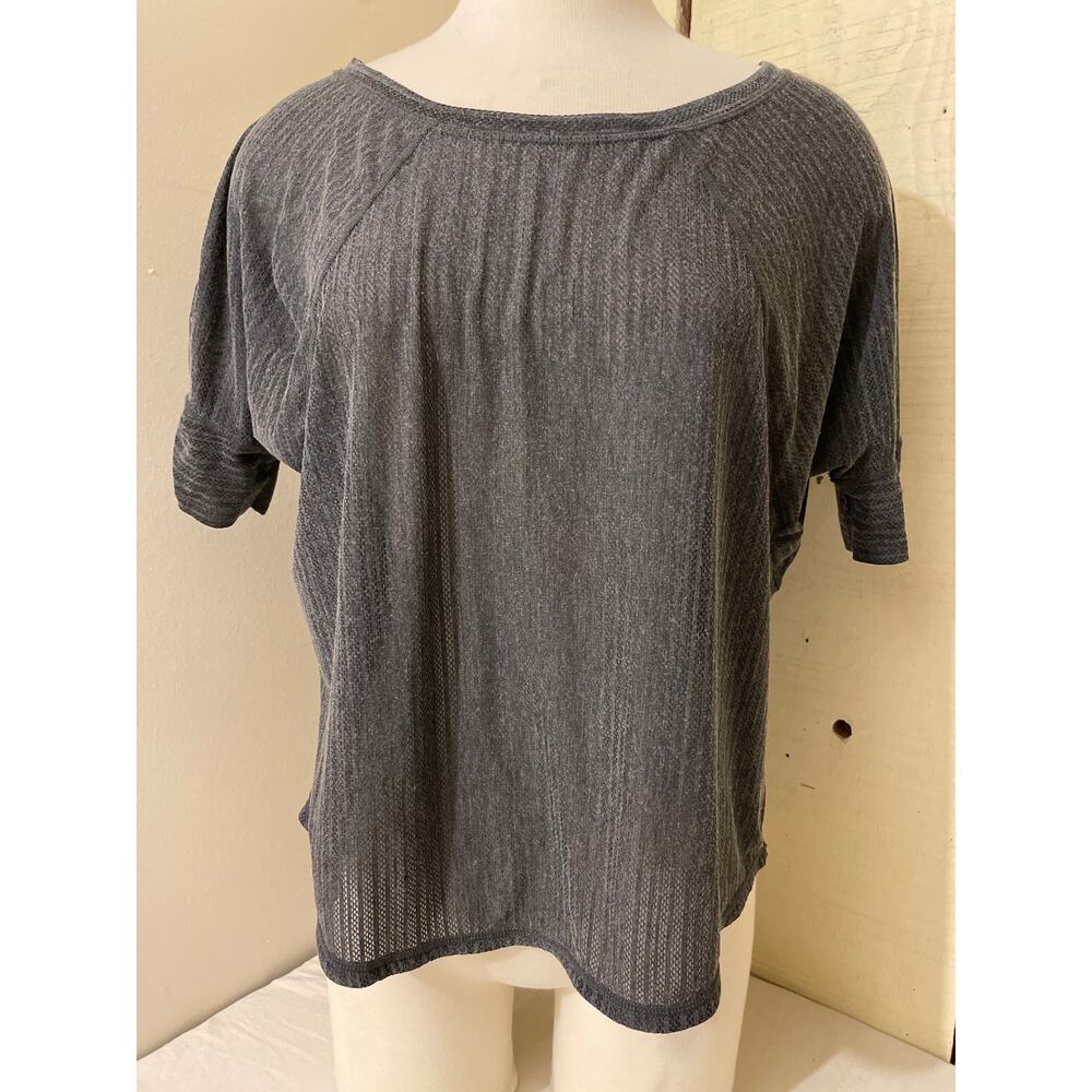Prana Size Medium Women's Blouse Top Shirt Grey Mesh-like High Low Hem